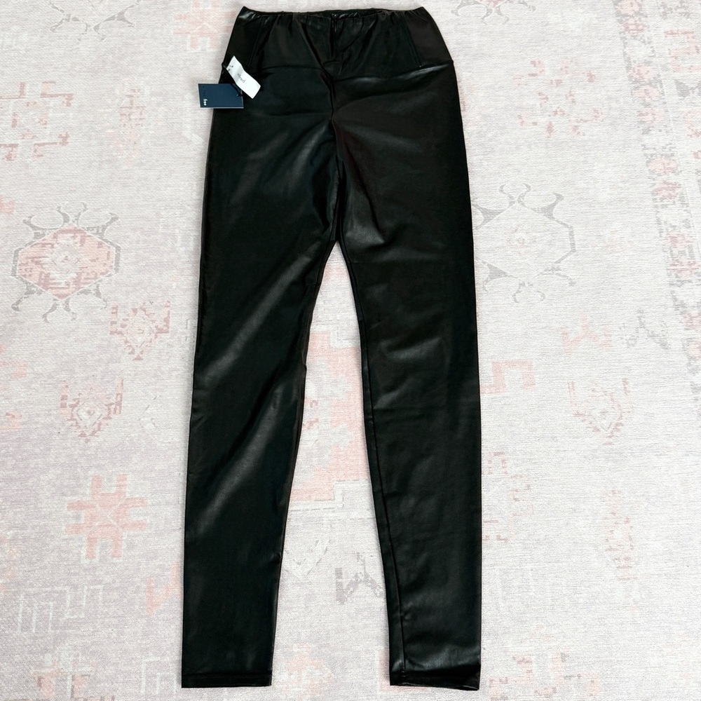 Wilfred Free Daria Pant, Vegan Leather Leggings in Black (L)